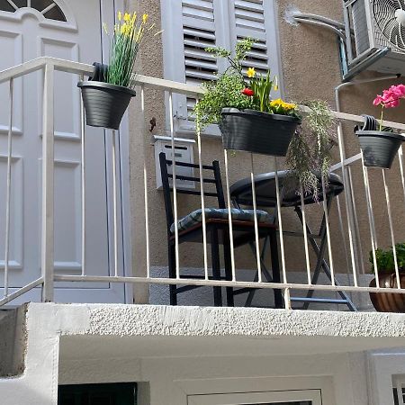 Apartments Calla Макарска Екстериор снимка