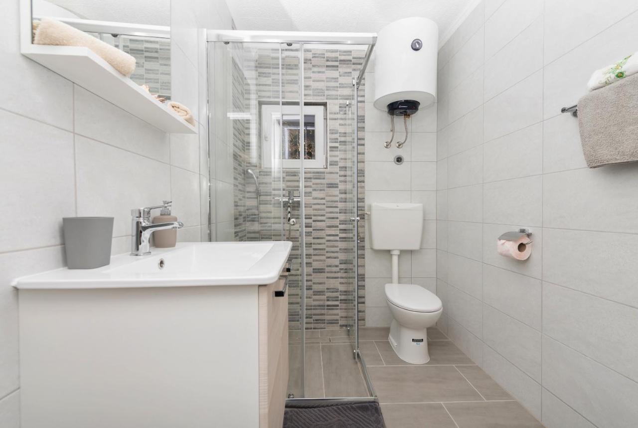 Apartments Calla Макарска Екстериор снимка