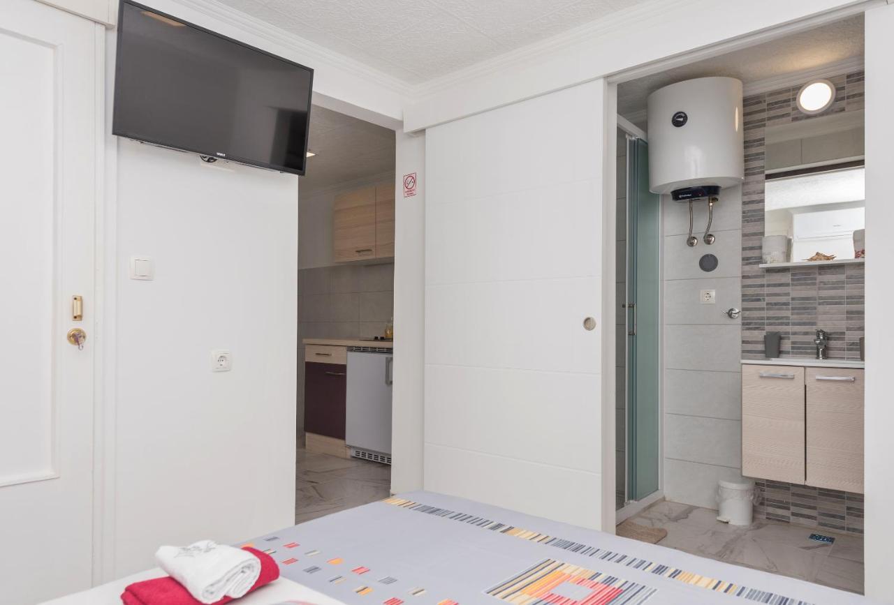 Apartments Calla Макарска Екстериор снимка