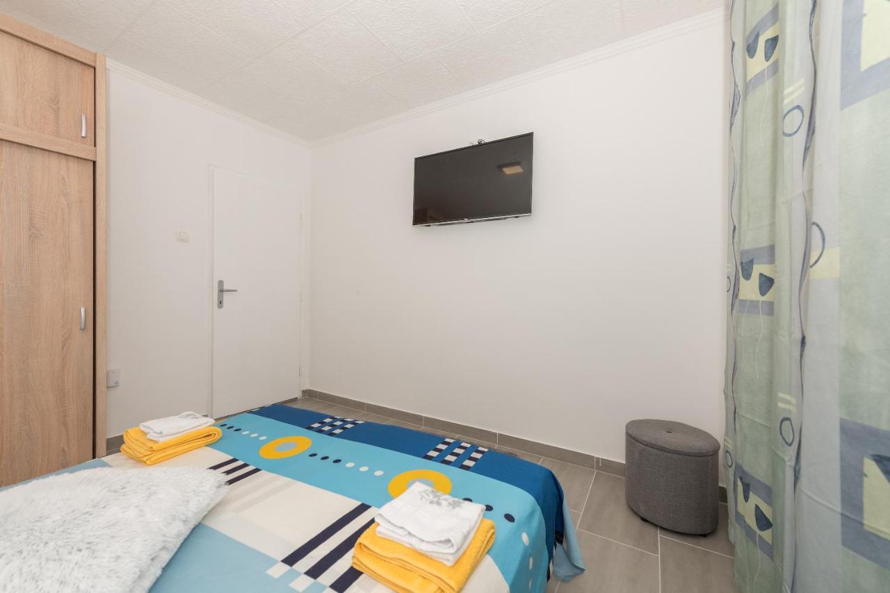 Apartments Calla Макарска Екстериор снимка